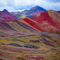 La montagne Vinicunca aux 7 couleurs... 🌈 

A 5000 mètres d'altitude, une autre merveille de la nature du Pérou 🏔😍

📷 gracias @iamemanuelrocha

#alpagalemonde